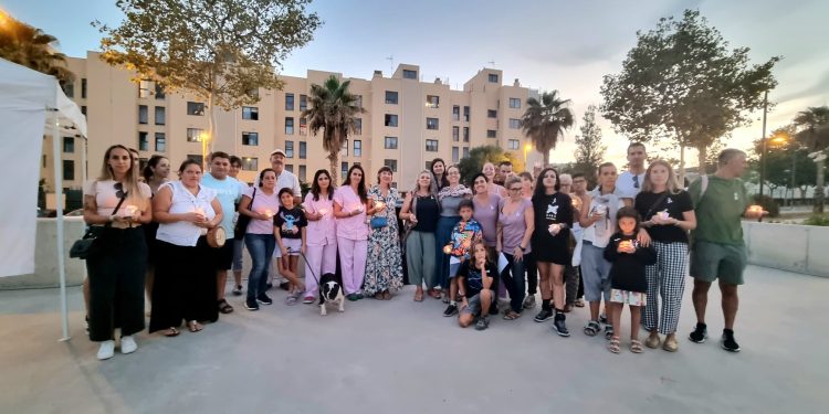 Un momento del acto para visibilizar el duelo de las familias por la muerte perinatal, gestacional y neonatal.