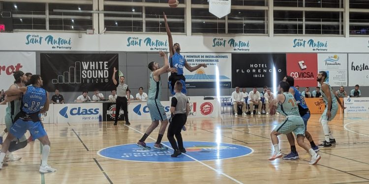 Un momento del encuentro celebrado en Sant Antoni. FOTO: Basquet Sant Antoni
