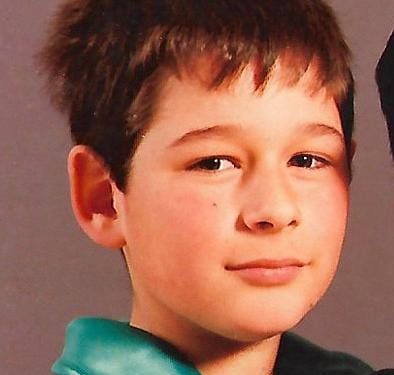 José Juan en una imagen de 1994, a la edad de 11 años, cuando presuntamente sufrió los abusos por parte del sacerdote de su parroquia. Foto cedida a Noudiari