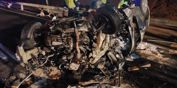 Estado en el que quedó uno de los dos coches implicados. Foto: Bombers d'Eivissa