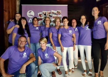 Miembros de la asociación, en la gala benéfica. Foto: Apaac