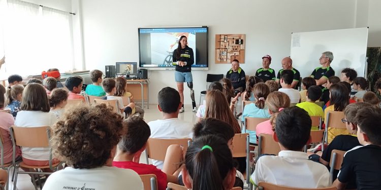 Una de las conferencias impartidas en los colegios. Foto: Ayuntamiento de Sant Antoni