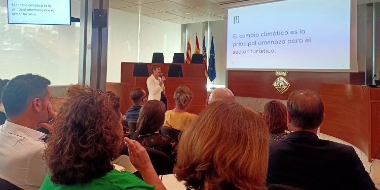 Imagen de una de las ponencias. Foto: IbizaPreservation