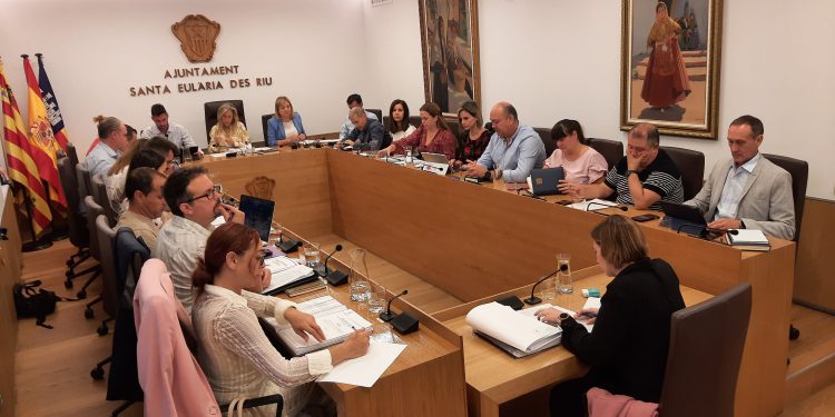 Imagen del pleno celebrado hoy. Foto: Ayuntamiento de Santa Eulària