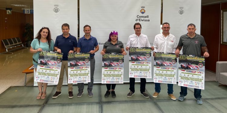 Presentación de la prueba. Foto: Automóvil Club de Ibiza y Formentera