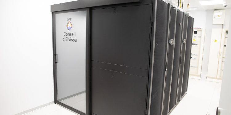 Centro de Procesamiento de Datos instalado. Foto: Consell de Ibiza