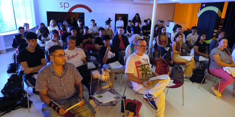 Participantes en uno de los talleres de la última edición de Ingenion. Foto: Ayuntamiento de Santa Eulària