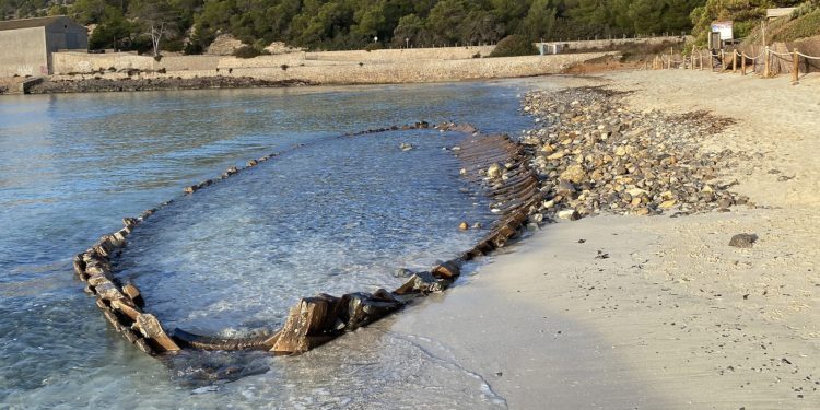 Imagen del pecio salinero remitida a Noudiari de autor/a desconocida.
