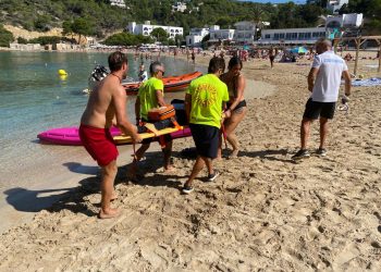 Servicio de socorrismo en una playa de Sant Josep