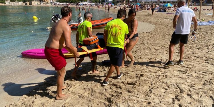 Servicio de socorrismo en una playa de Sant Josep