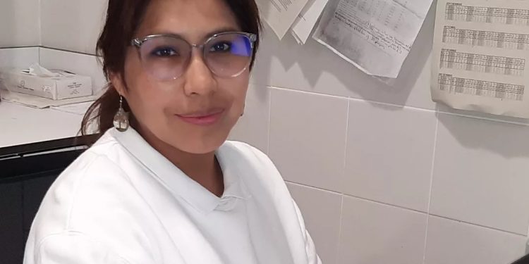 La doctora Yolanda Echenique en su despacho del Centre de Salut de Vila.