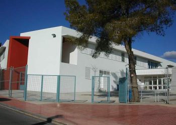 Imatge d'una escola d'Eivissa.