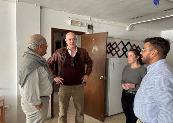 Joan Torres, director Cáritas Ibiza, Antonio Domenech, CEO Vibra Hotels, Noelia Boned, responsable RSC Vibra Hotels y Victor Ribas, ingeniero Vibra Hotels