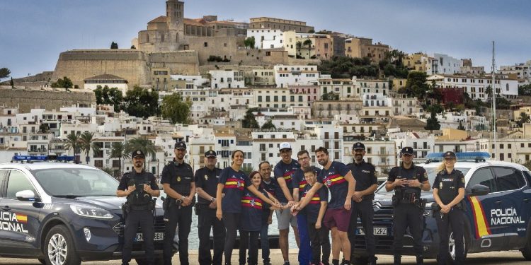 Imagen promocional de la Carrera solidaria de la Policía Nacional en Ibiza el 4 de febrero.