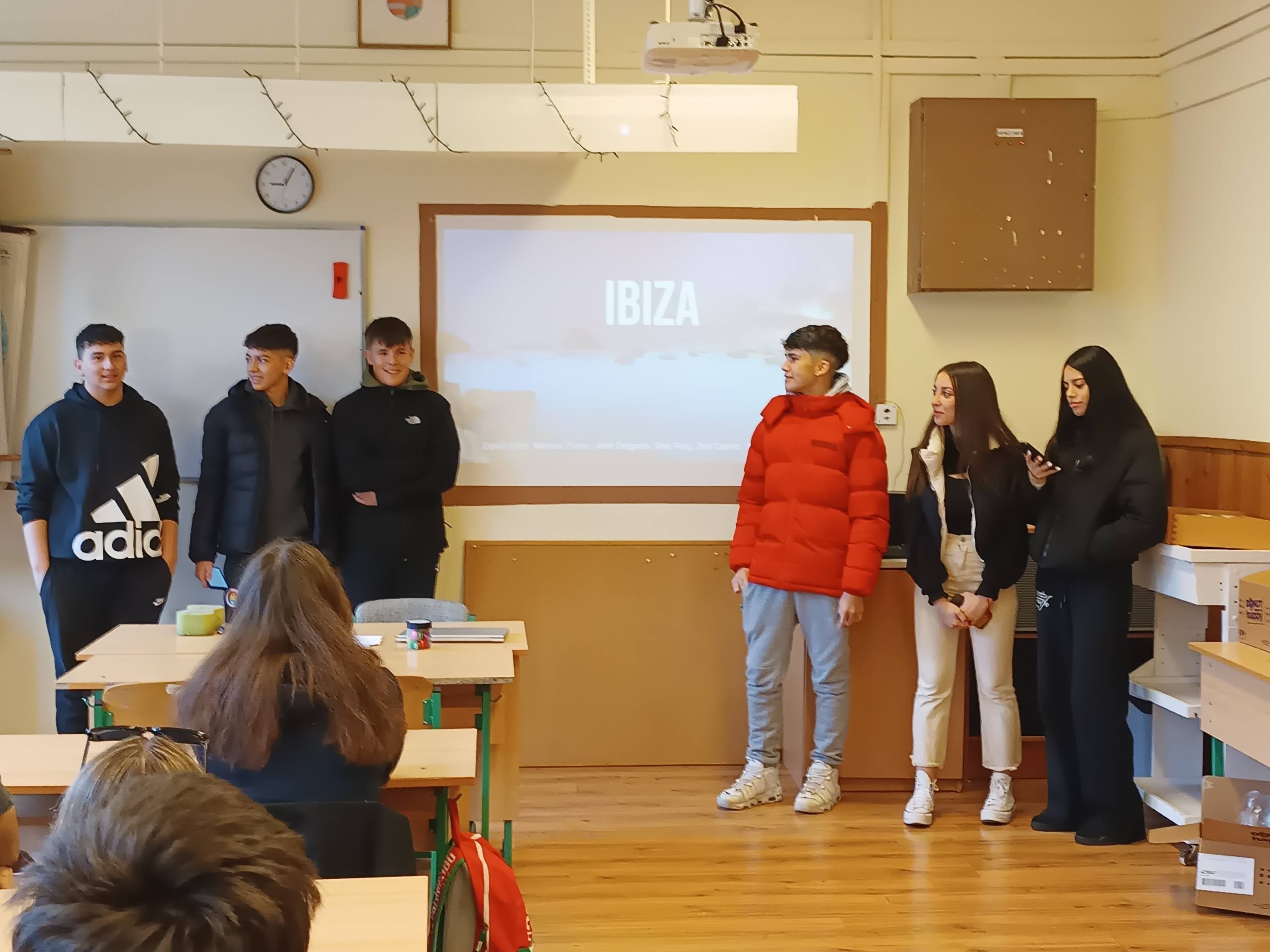 Studenci i nauczyciele z IES Sa Colomina są wdzięczni za wymianę Erasmus na Węgrzech i w Polsce