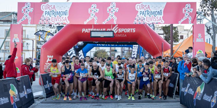 Salida de la pasada edición de la Cursa Patrimoni Eivissa. Fotografía facilitada por la organización de la prueba.