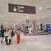 Turistas en el aeropuerto de Ibiza. Foto C. M.
