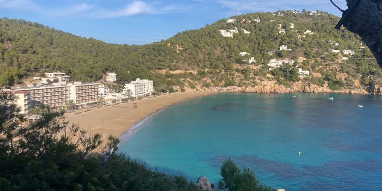 Vista de la Cala de Sant Vicent. Foto D. G.