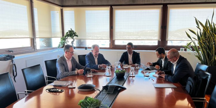 Reunión celebrada en Can Botino. Foto: Ajuntament d'Eivissa