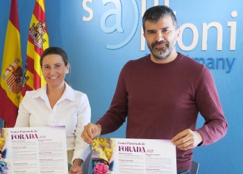Pepita Torres y Pepe Colomar han presentado el programa de fiestas. Foto: Ayuntamiento de Sant Antoni
