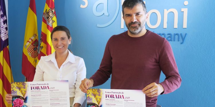 Pepita Torres y Pepe Colomar han presentado el programa de fiestas. Foto: Ayuntamiento de Sant Antoni