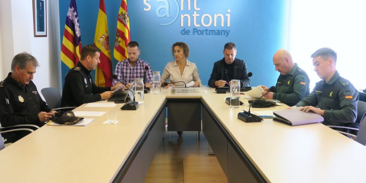 Reunión de la Junta Local de Seguridad de Sant Antoni. Foto: Ayuntamiento de Sant Antoni
