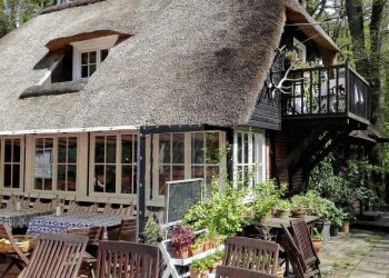 El Local, un restaurante de Hamburgo que sirve comida ibicenca. Fotos cedidas