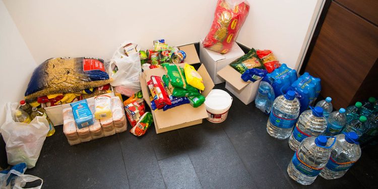 Una imagen de alimentos no perecederos.