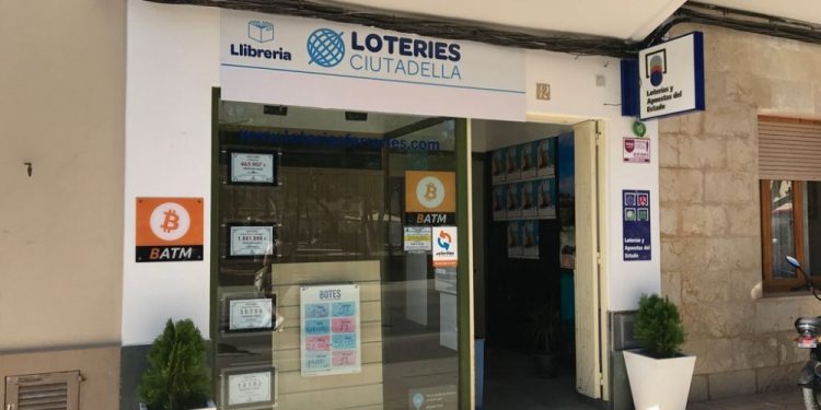 Administración de la plaza dels Pins, de Ciutadella, que ha repartido el Gordo