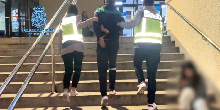 Uno de los detenidos por la Policía Nacional