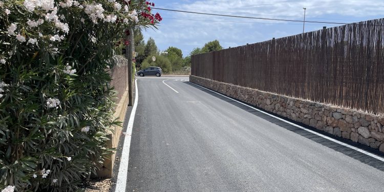 Asfaltado del Camí de Can Pep Salvador. Foto: Ayuntamiento de Santa Eulària
