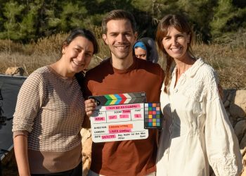 Carmen Vidal, Mar Clotet y Ana Vide posan en un momento del rodaje. Créditos de las fotos: Virginia M. Chico