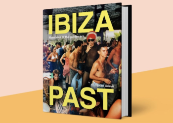 Cubierta de 'Ibiza Past', un libro que busca financiación y que recopila imágenes icónicas de la Ibiza de los primeros clubbers hasta principios de los 2000.