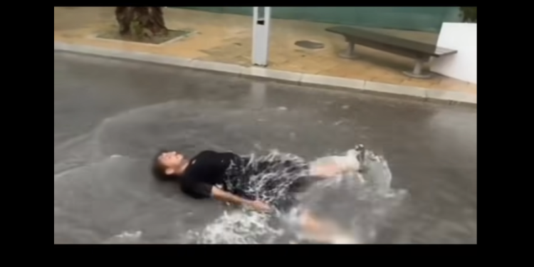 Una de las imágenes recopiladas en el falso trailer de GTA. Imagen @portmanyatico