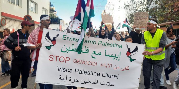 Manifestación contra el genocidio en la guerra Israel-Palestina. Fotos Graciela Massiano