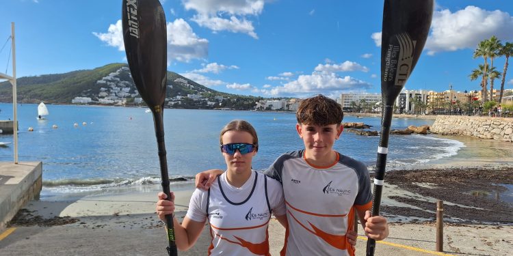 María Gallego y Toni Llorens, del CNSA, vencedores en categoría cadete. Foto: Es Nàutic