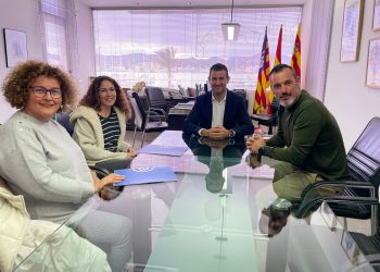 Firma del convenio. Foto: Ayuntamiento de Sant Antoni