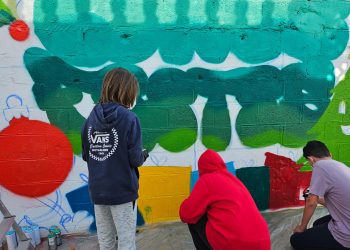 Creación del mural. Fotos: Ayuntamiento de Sant Josep