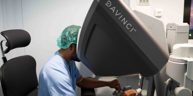 Robot Da Vinci. Foto: Grupo Policlínica