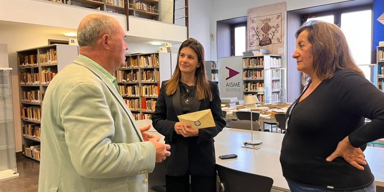 Acte d'entrega de les etiquetes. Foto: Ajuntament d'Eivissa