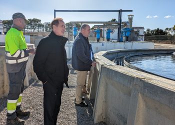 Lafuente ha visitado la estación depuradora de Formentera. Foto: Govern balear