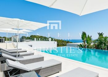 Una vivienda de súper lujo en Santa Eulària del portal Idealista.