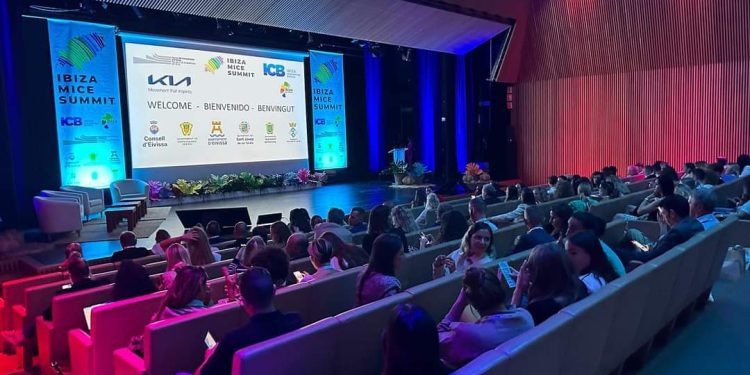 Auditorio del Palacio de Congresos de Ibiza, ubicado en Santa Eulària.