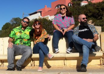 Los integrantes del  podcast Popaína, nominado a dos premios nacionales.