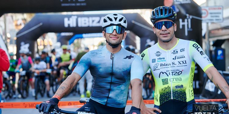 Jorge Martín, con maillot azul.