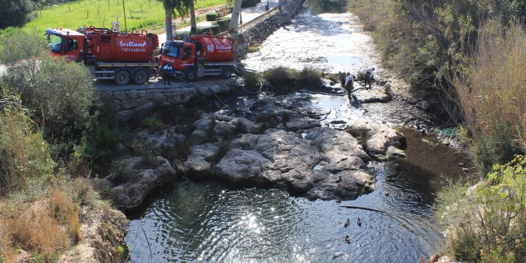 Imagen de la limpieza llevada a cabo en enero de 2023. Foto: Ayuntamiento de Santa Eulària