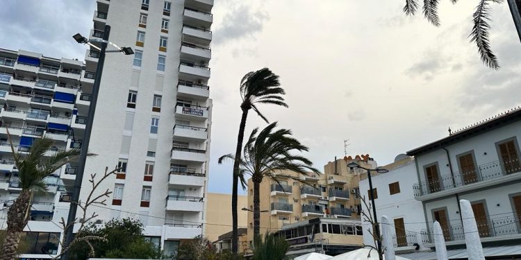 Viento en Sant Antoni en una imagen de archivo. Noudiari