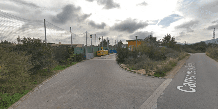 Acceso a la deixalleria de Can Guerxo. Foto: Google Street View