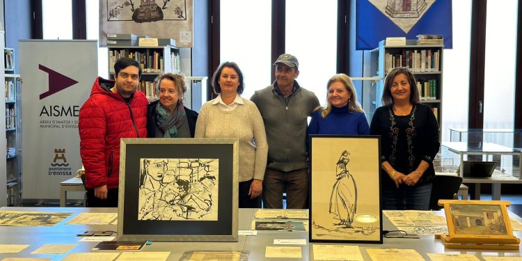 Presentació del material rebut a l'Arxiu Històric d'Eivissa i Formentera. Fotos: Ajuntament d'Eivissa