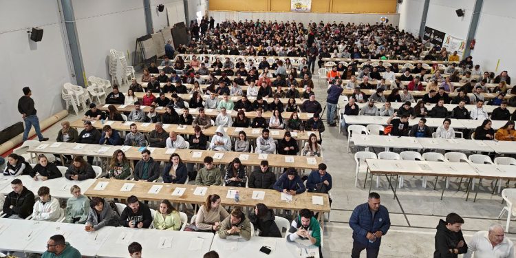 Una de las imágenes de los exámenes de taxista del año pasado, cuando acudieron más de 500 personas.